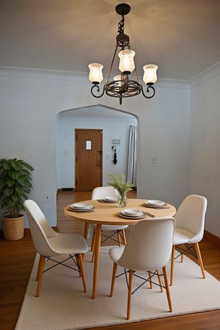 1649 Northwest Drive, Des Moines, IA 50310