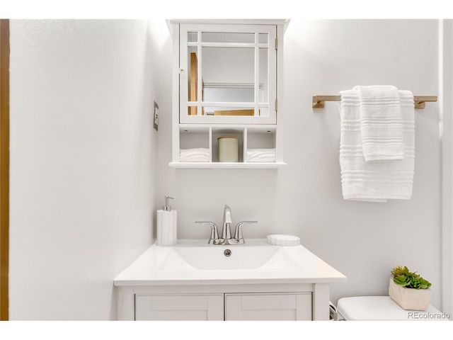 2438 W 35th Ave 3, Denver, CO 80211