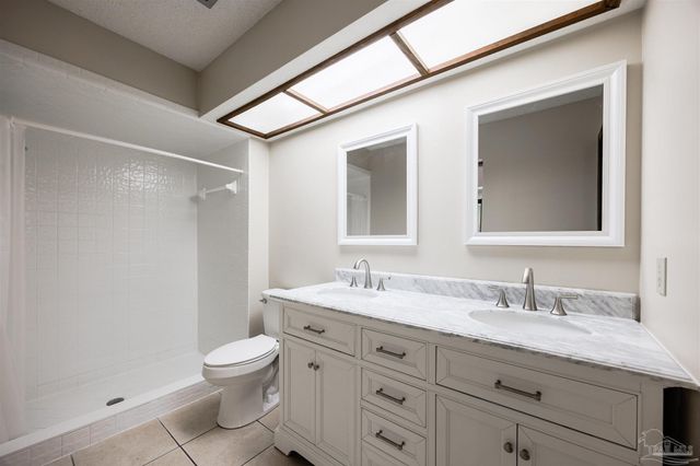 10011 Hollowbrook Dr, Pensacola, FL 32514