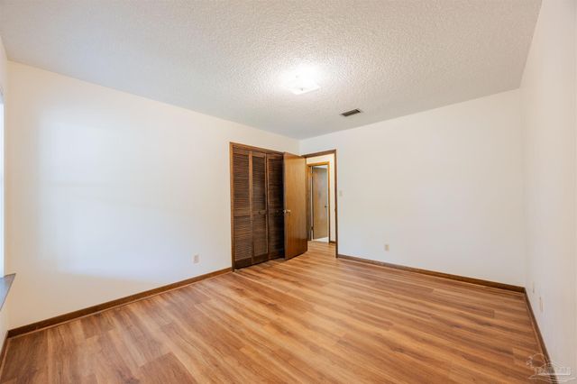 10011 Hollowbrook Dr, Pensacola, FL 32514