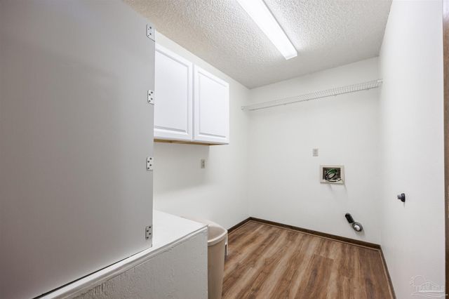 10011 Hollowbrook Dr, Pensacola, FL 32514