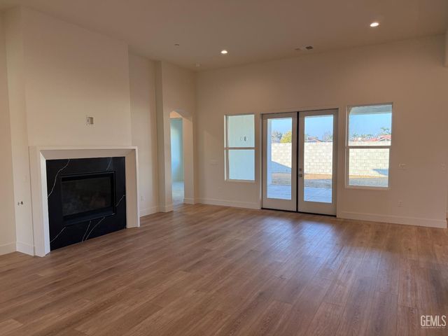 13507 Velma Pearl Way, Bakersfield, CA 93314