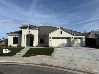 13507 Velma Pearl Way, Bakersfield, CA 93314