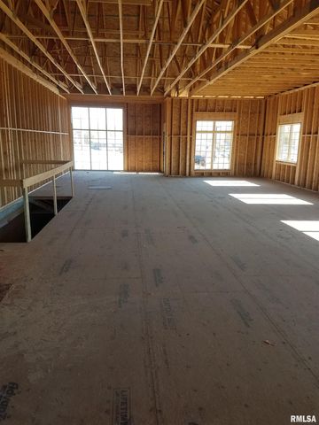 3648 UTICA RIDGE Road, Bettendorf, IA 52722