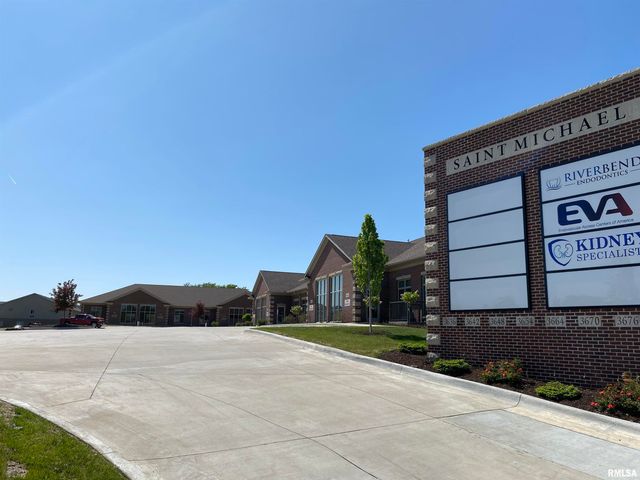 3648 UTICA RIDGE Road, Bettendorf, IA 52722