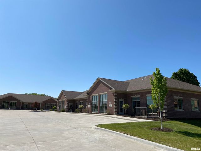 3648 UTICA RIDGE Road, Bettendorf, IA 52722