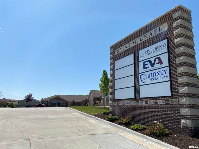 3648 UTICA RIDGE Road, Bettendorf, IA 52722