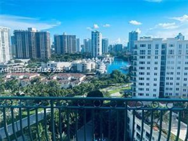 20000 E Country Club Dr TS07, Aventura, FL 33180