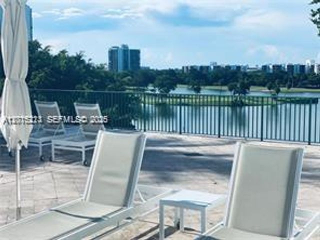 20000 E Country Club Dr TS07, Aventura, FL 33180