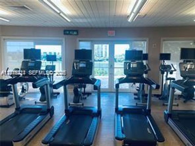20000 E Country Club Dr TS07, Aventura, FL 33180