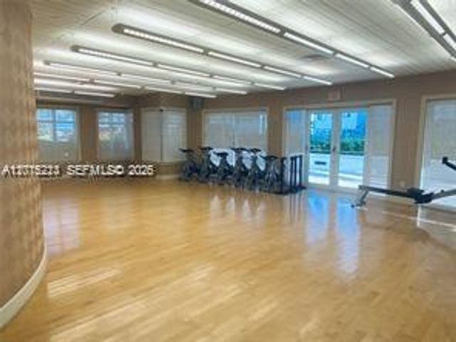 20000 E Country Club Dr TS07, Aventura, FL 33180
