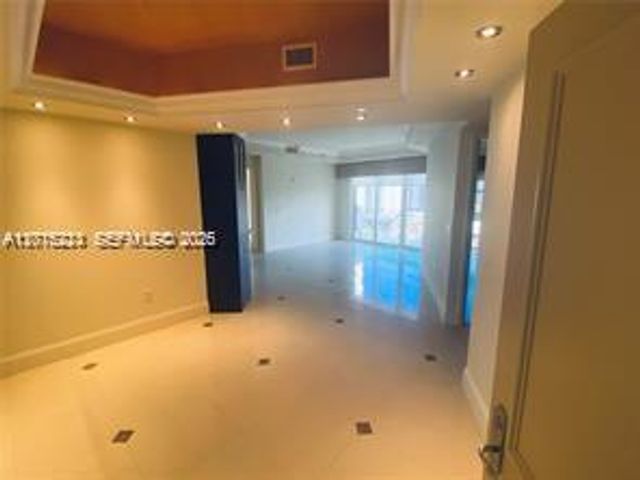 20000 E Country Club Dr TS07, Aventura, FL 33180