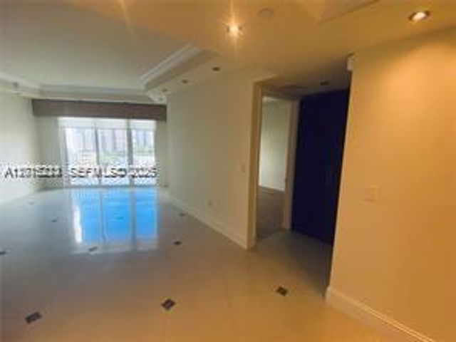 20000 E Country Club Dr TS07, Aventura, FL 33180