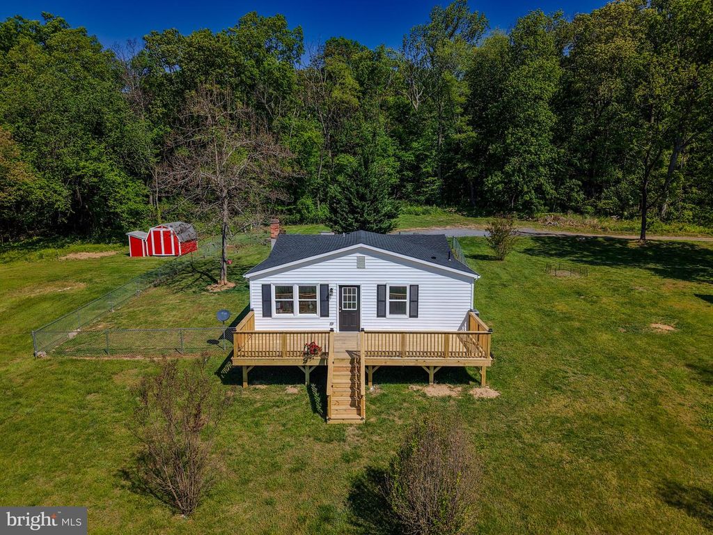 4493 STONEWALL JACKSON HWY, Bentonville, VA 22610