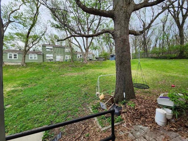 775 Manorcrest Drive, Kansas City, KS 66101