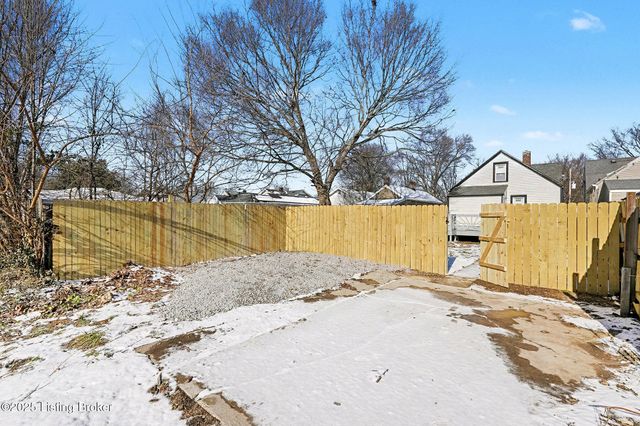 1412 Sale Ave, Louisville, KY 40215