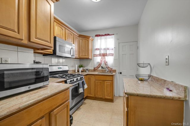 80 Van Siclen Avenue, Brooklyn, NY 11207