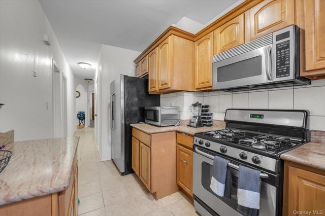80 Van Siclen Avenue, Brooklyn, NY 11207