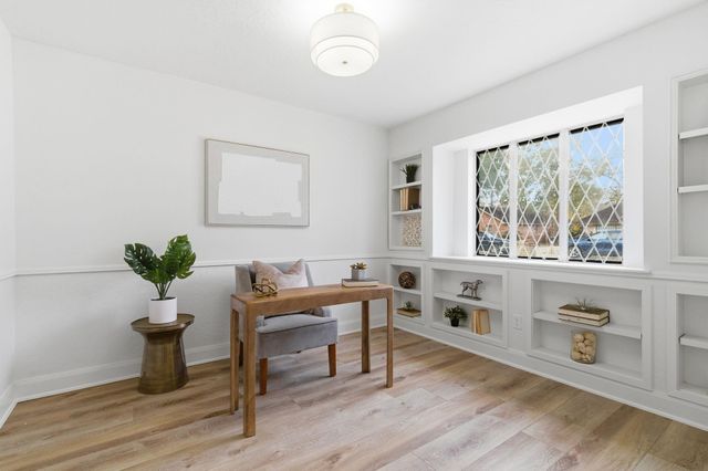 5 Devonshire Drive, Conroe, TX 77304