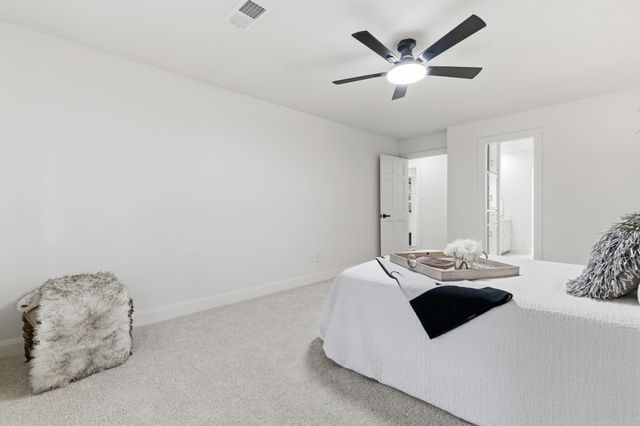 5 Devonshire Drive, Conroe, TX 77304