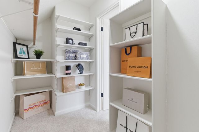 5 Devonshire Drive, Conroe, TX 77304