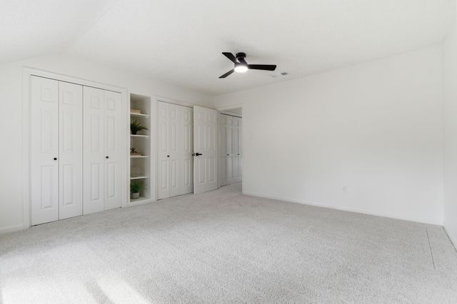 5 Devonshire Drive, Conroe, TX 77304