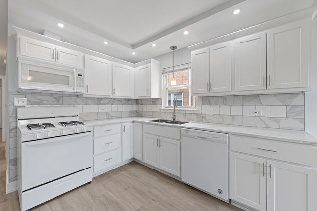 8320 W Irving Park Road 2, Chicago, IL 60634