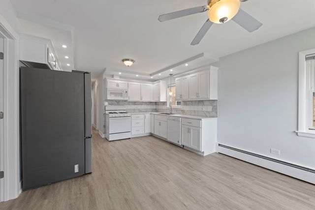 8320 W Irving Park Road 2, Chicago, IL 60634