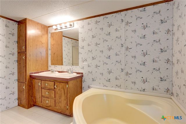 3697 FM 2808, Kempner, TX 76539