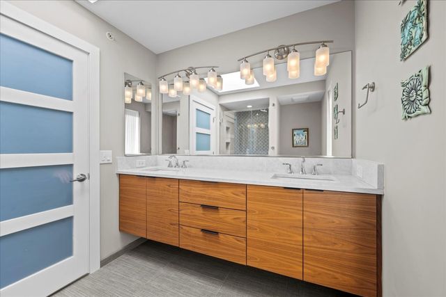 1633 2nd Street 508, Highland Park, IL 60035