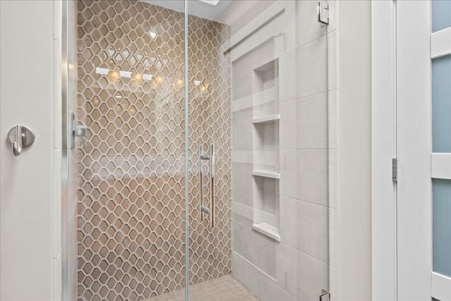 1633 2nd Street 508, Highland Park, IL 60035