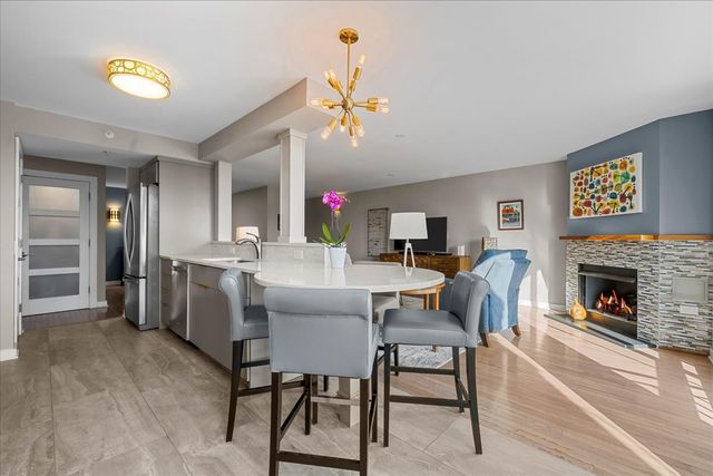 1633 2nd Street 508, Highland Park, IL 60035