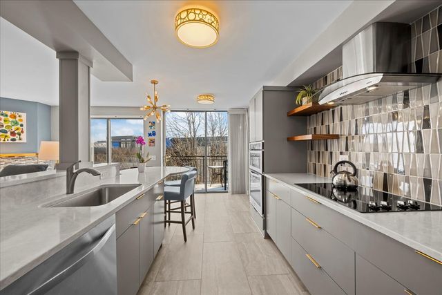 1633 2nd Street 508, Highland Park, IL 60035