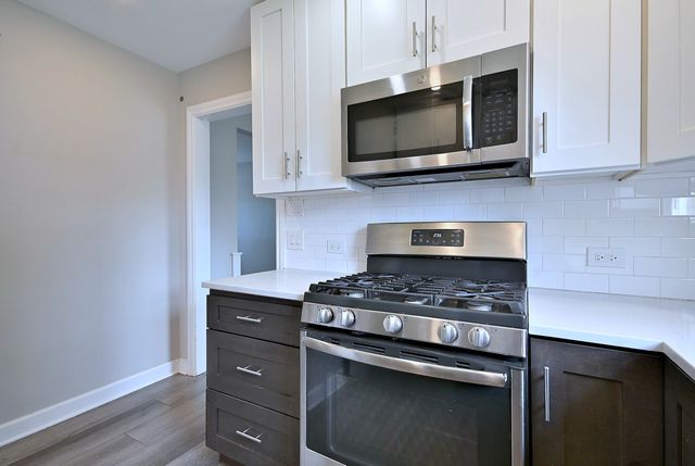 1653 Stockton Avenue, Des Plaines, IL 60018