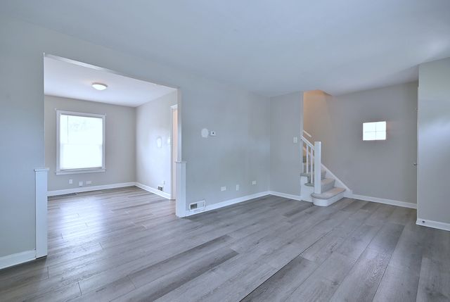 1653 Stockton Avenue, Des Plaines, IL 60018