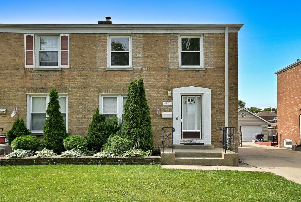 1653 Stockton Avenue, Des Plaines, IL 60018