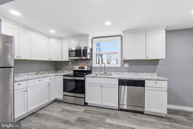 14211 RANDALL DR, Woodbridge, VA 22191