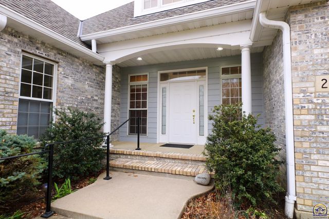 2901 West Lake Dr, Emporia, KS 66801