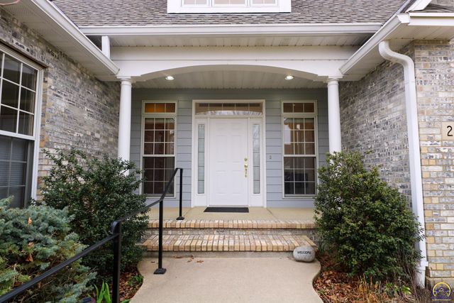 2901 West Lake Dr, Emporia, KS 66801