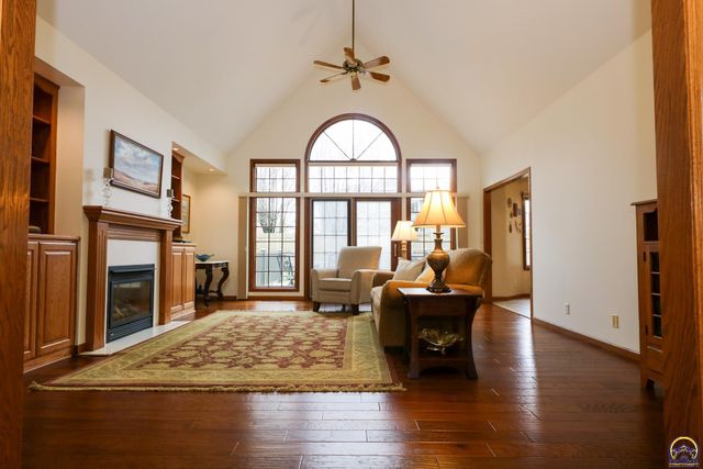 2901 West Lake Dr, Emporia, KS 66801