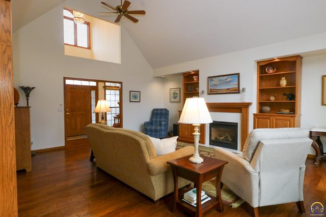 2901 West Lake Dr, Emporia, KS 66801