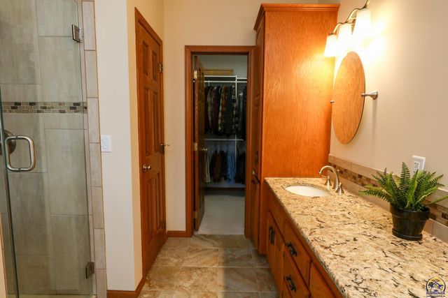 2901 West Lake Dr, Emporia, KS 66801