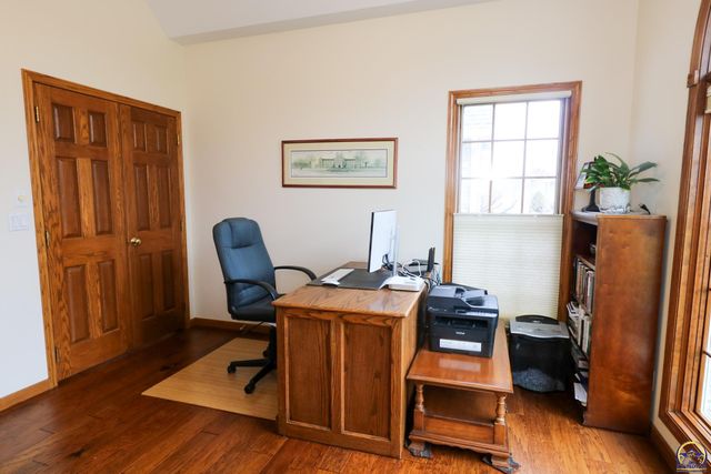 2901 West Lake Dr, Emporia, KS 66801