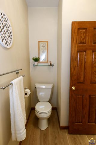 2901 West Lake Dr, Emporia, KS 66801