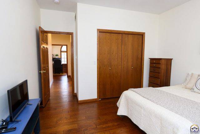 2901 West Lake Dr, Emporia, KS 66801