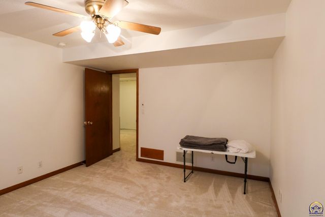 2901 West Lake Dr, Emporia, KS 66801