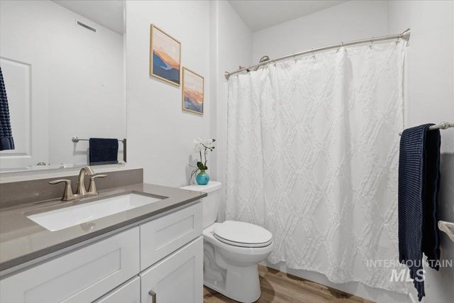 11195 Maroon Bells Dr, Caldwell, ID 83605