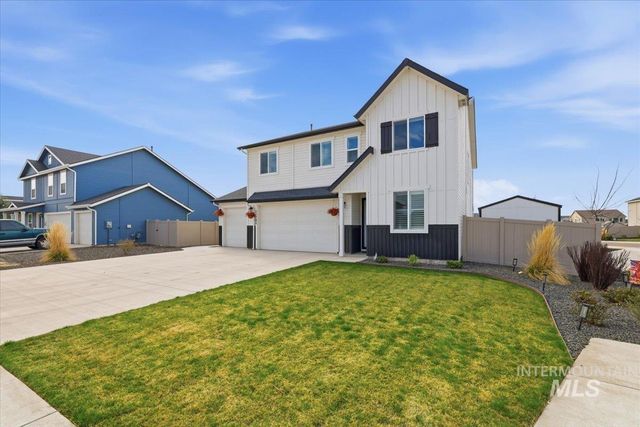 11195 Maroon Bells Dr, Caldwell, ID 83605