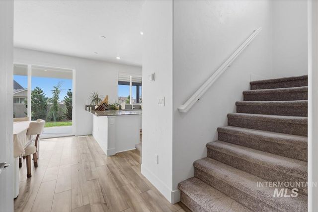 11195 Maroon Bells Dr, Caldwell, ID 83605