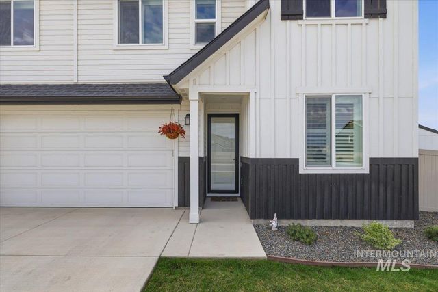 11195 Maroon Bells Dr, Caldwell, ID 83605